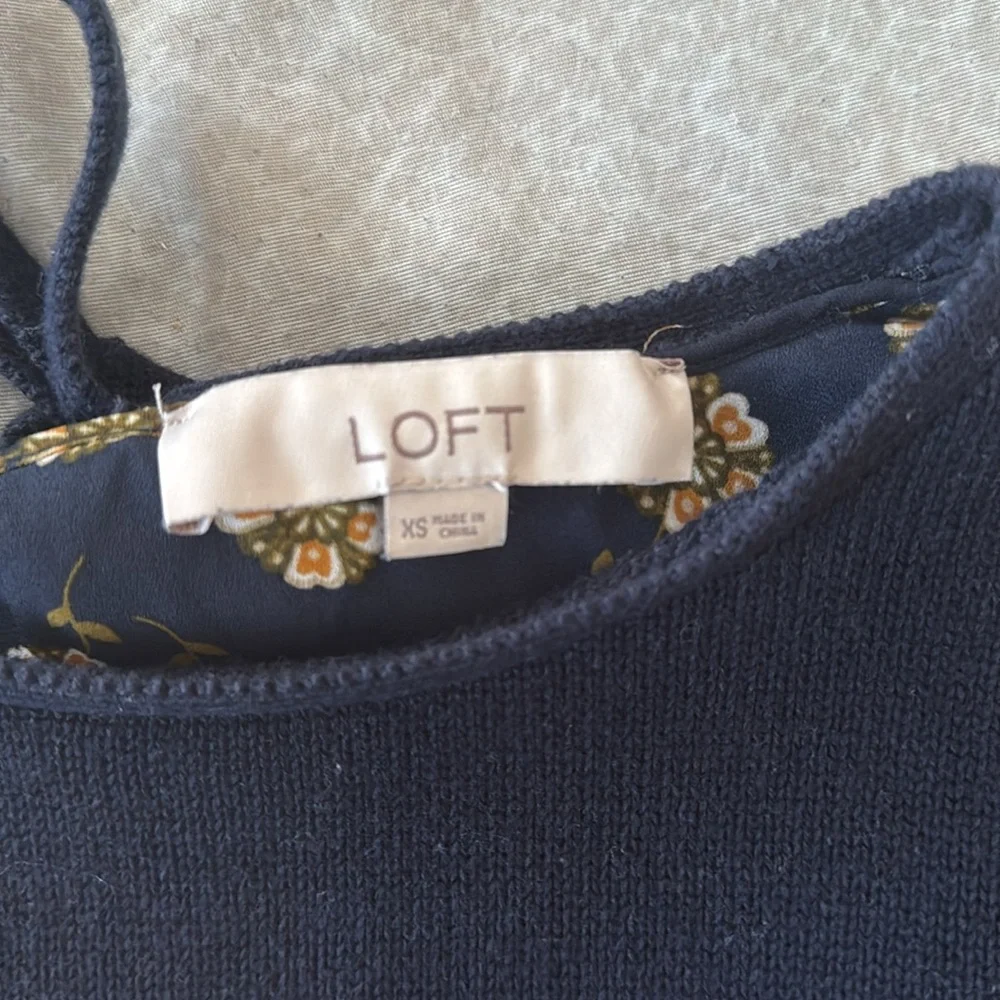 Sweater - Picture 6 of 6
